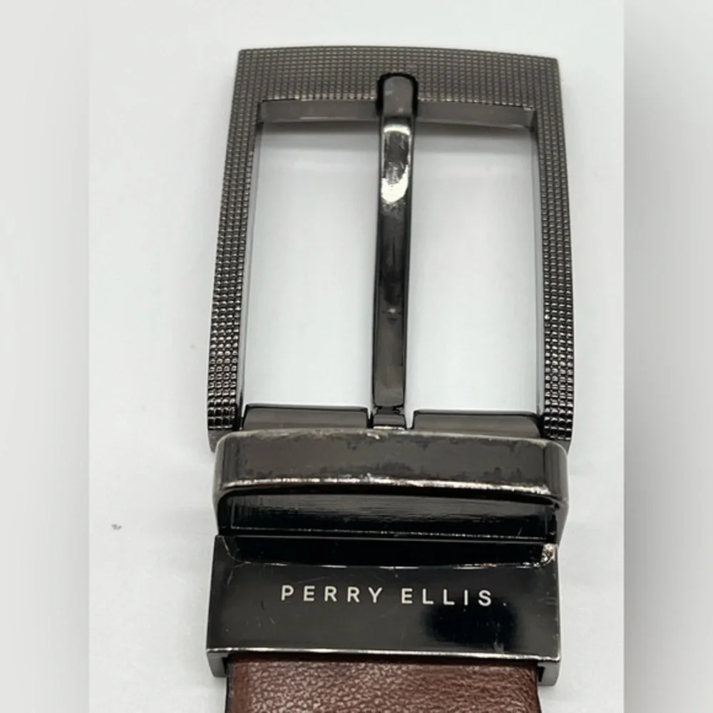 Perry Ellis leather brown men’s large belt